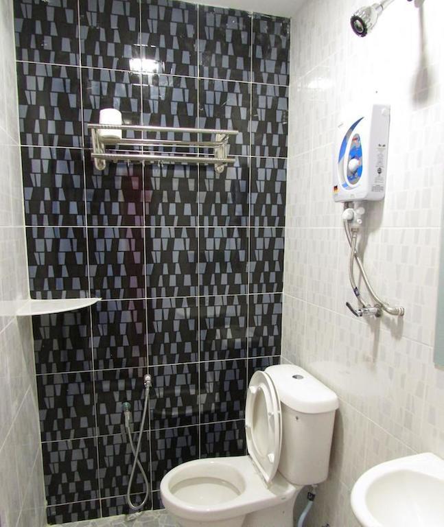 Hotel Zamburger Enstek Sepang Cameră foto